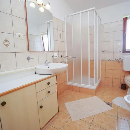 With Parking Space Zambratija, Umag - 27197 Apartmán Zambratija (Istria)
