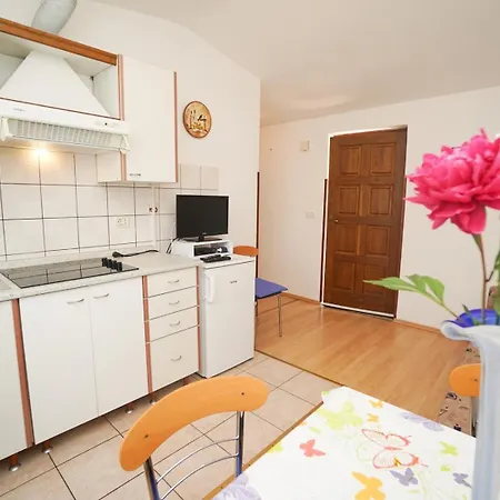 Apartmán With Parking Space Zambratija, Umag - 27197 *